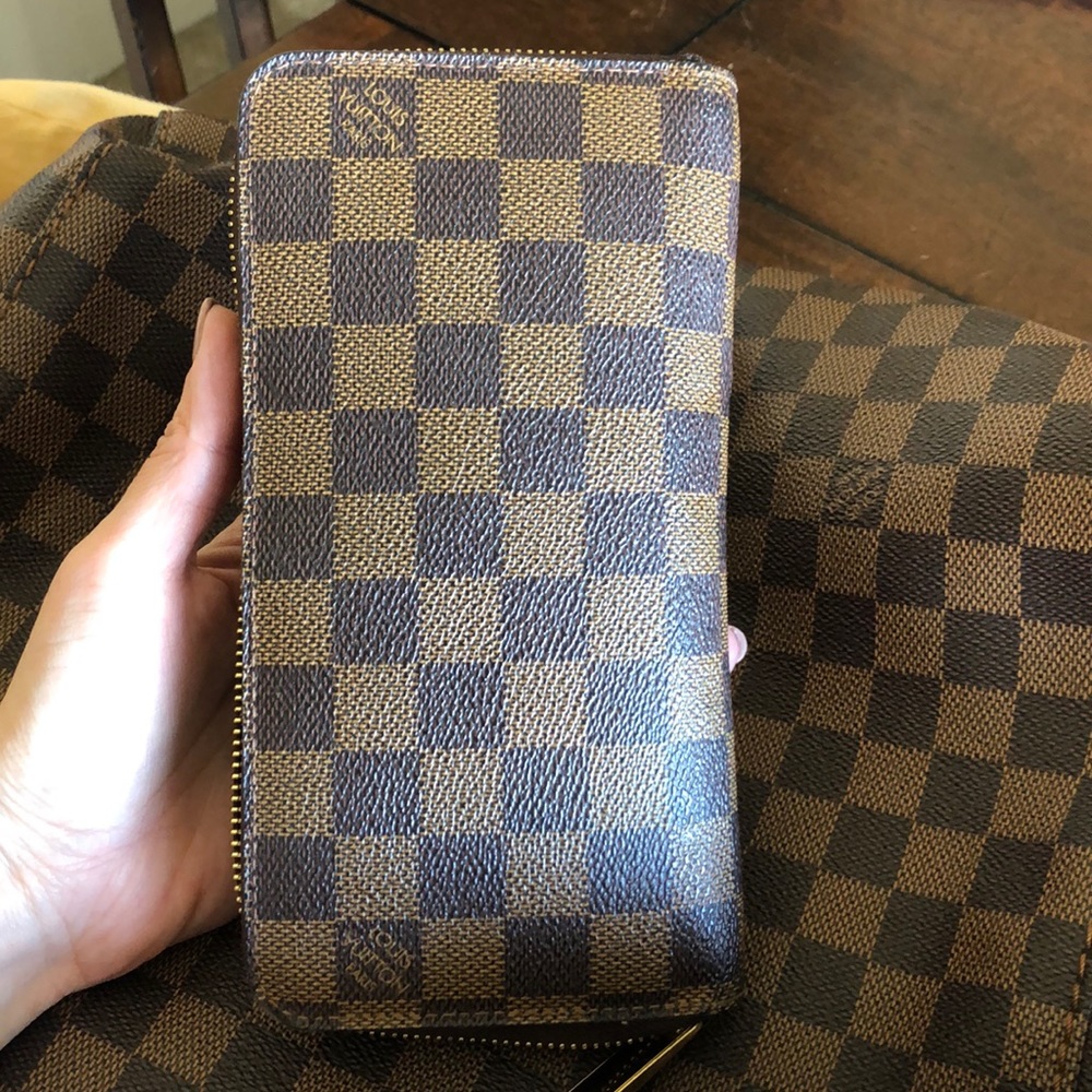 Zippy Wallet Damier Ebene Brown Canvas Wallet